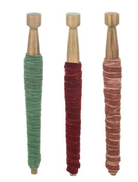 Holiday Ribbon on Wood Needle