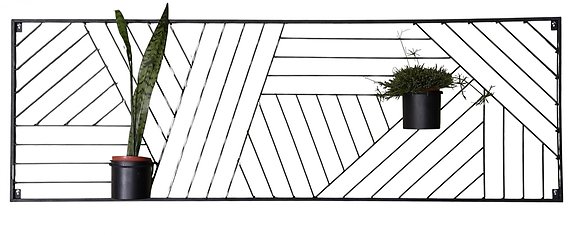 Metal Trellis with 3 Plant Pots